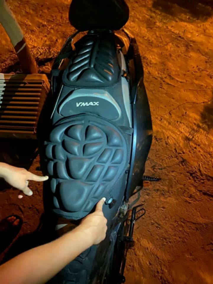 غلاف مقعد الدراجة النارية و الكهرباءية